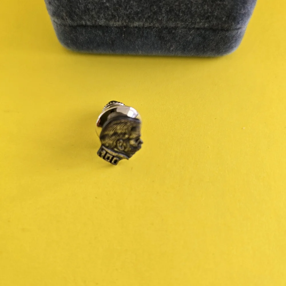 Vintage Tie Tack or Lapel Pin